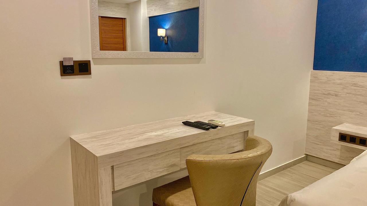 Kaani Palm Beach Maafushi Ngoại thất bức ảnh